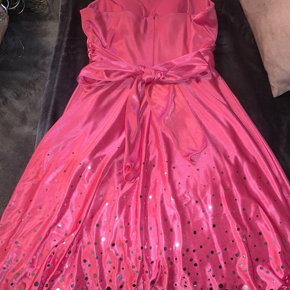 Pink le château dress - Picture 4 of 4